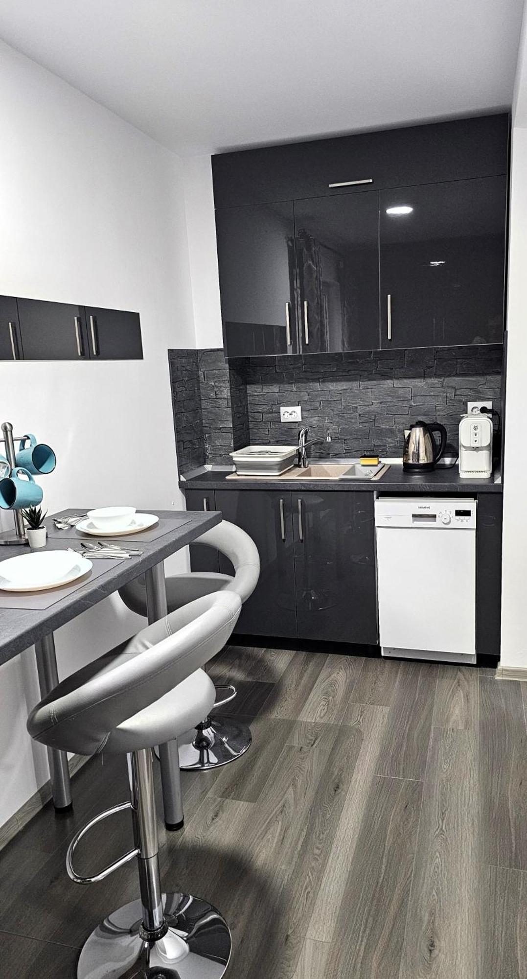 Spoil Yourself With Style, Comfort And Luxury - Tony'S Studios Luxury Pitesti Luaran gambar